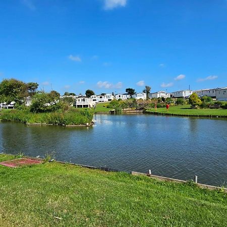 Tunstall  Sandlemere - 6 Berth, 3 Bedroom Caravan מראה חיצוני תמונה